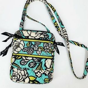 VERA BRADLEY CROSSBODY